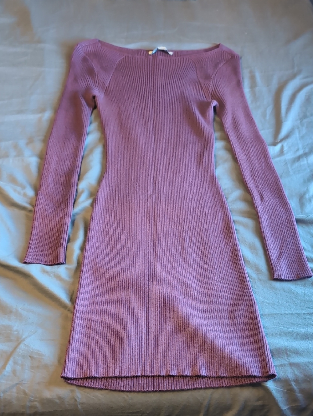 Abercrombie & Fitch Ribbed Long-Sleeve Dress in Mauve